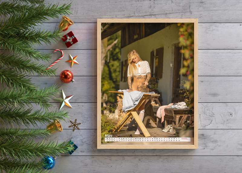 The ultimative Christmas-Present: An original Trachtenstrip Calendar 2023