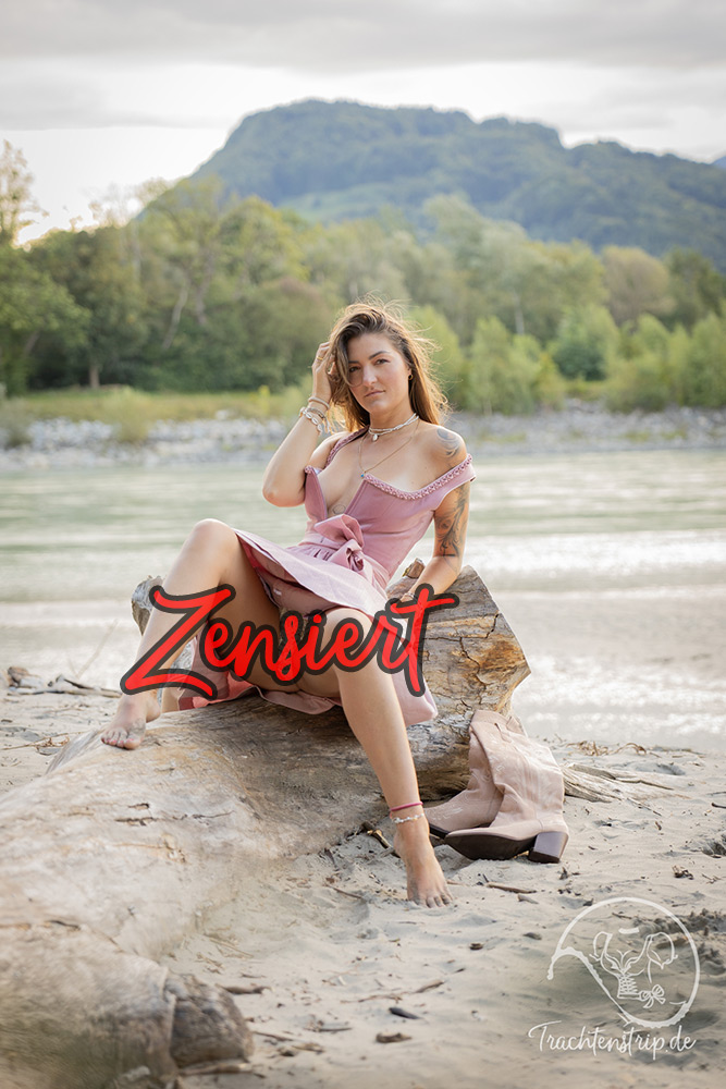 Dirndl Cowgirl 2 Dirndl Cowgirl – Bild 2